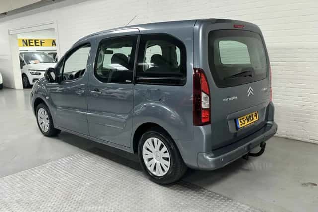 Citroën Berlingo (2010) thumbnail 2