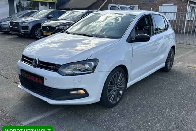 Volkswagen Polo (2017) thumbnail 1
