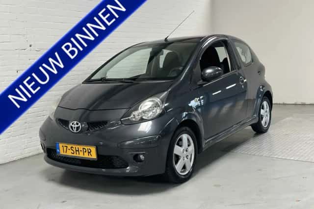 Toyota Aygo (2006) thumbnail 1