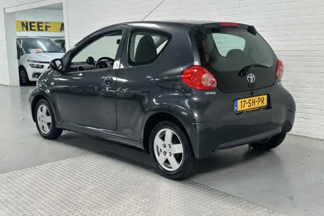 Toyota Aygo (2006) thumbnail 5