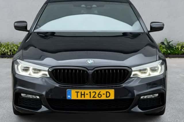 BMW 5-Serie (2018) thumbnail 2