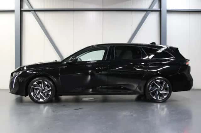 Peugeot 308 (2023) thumbnail 2