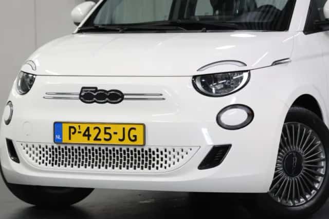 Fiat 500e (2022) thumbnail 6