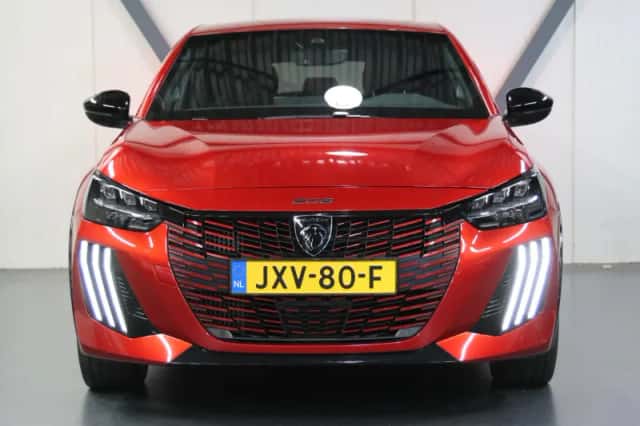Peugeot 208 (2024) thumbnail 5