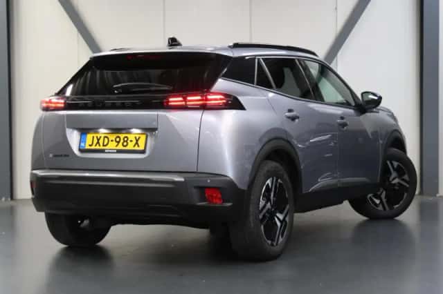 Peugeot e-2008 (2025) thumbnail 3