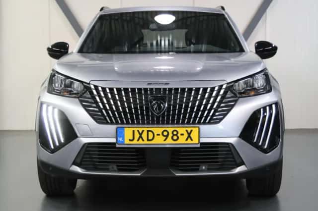 Peugeot e-2008 (2025) thumbnail 6