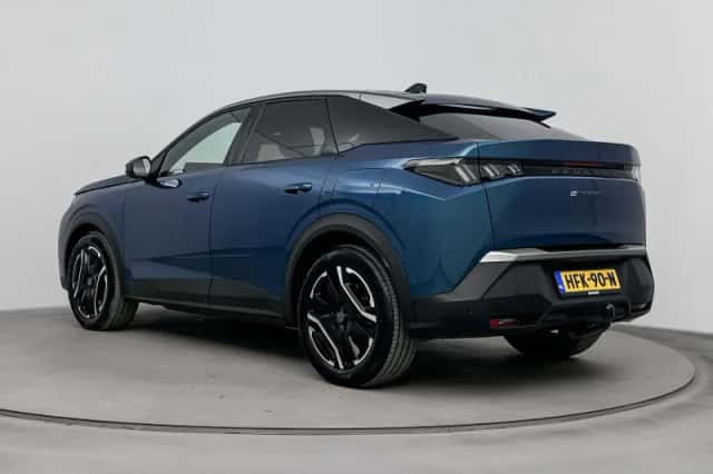 Peugeot e-3008 (2025) thumbnail 3