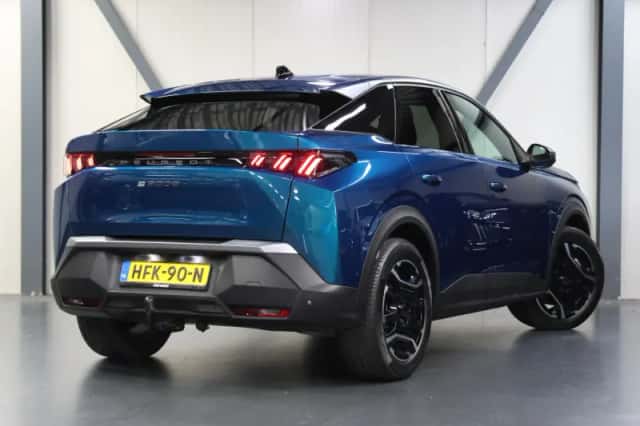 Peugeot e-3008 (2025) thumbnail 3