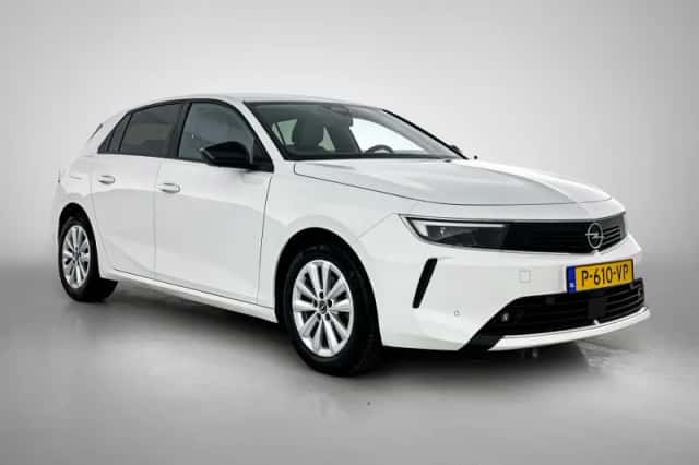 Opel Astra (2022) thumbnail 2