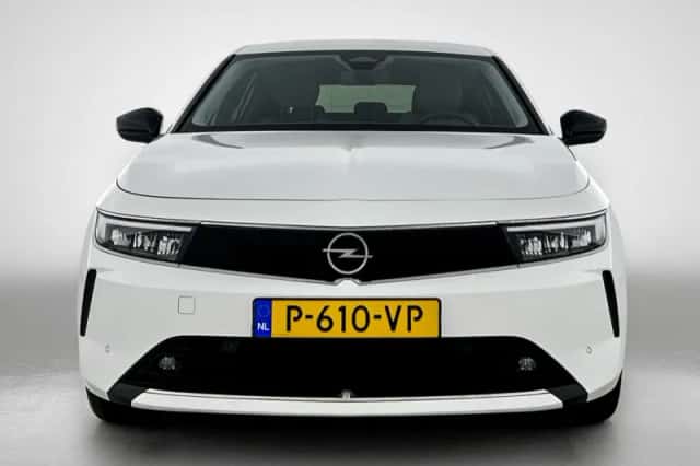 Opel Astra (2022) thumbnail 5