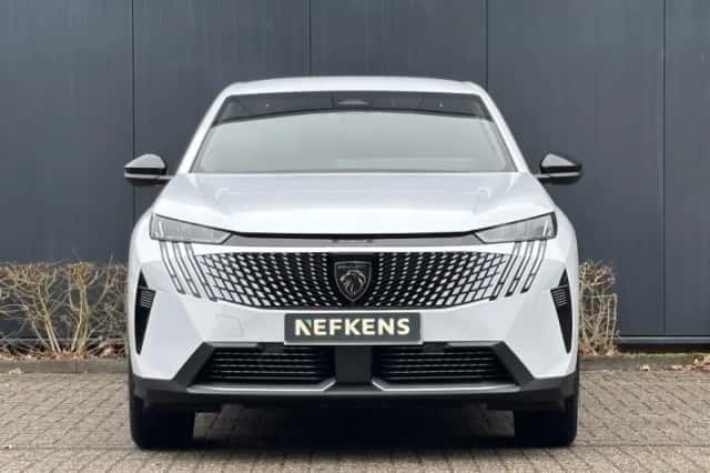 Peugeot 3008 (2025) thumbnail 2