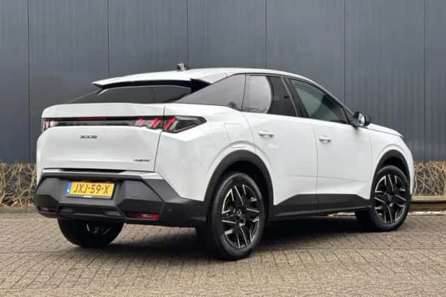 Peugeot 3008 (2025) thumbnail 3