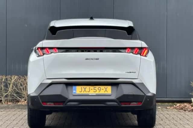 Peugeot 3008 (2025) thumbnail 5