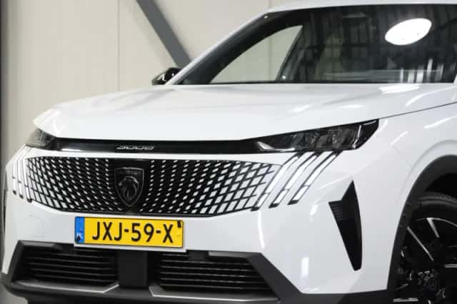 Peugeot 3008 (2025) thumbnail 6