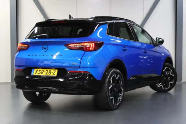 Opel Grandland (2024) thumbnail 3