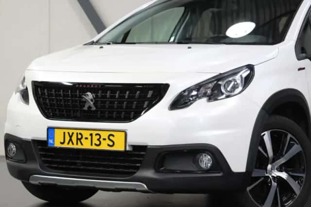 Peugeot 2008 (2019) thumbnail 6
