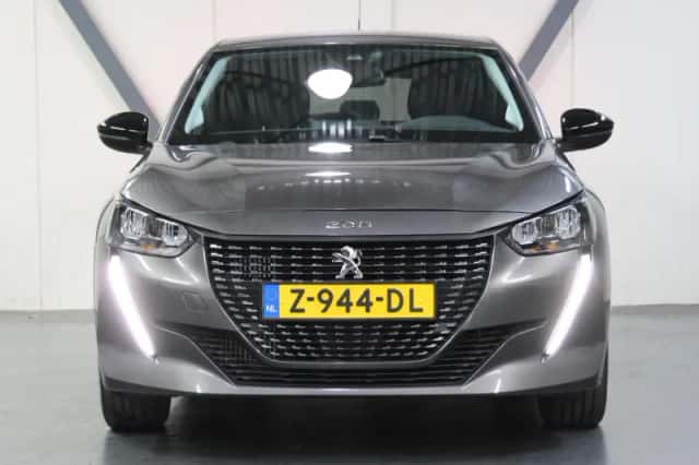 Peugeot 208 (2023) thumbnail 5