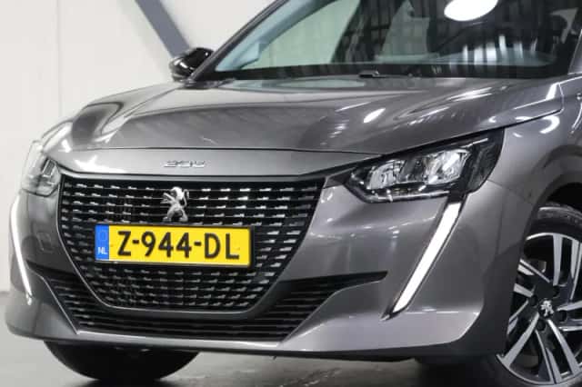 Peugeot 208 (2023) thumbnail 6