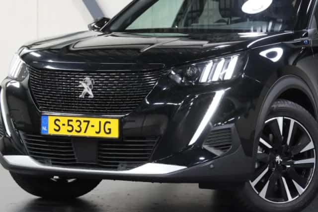 Peugeot e-2008 (2023) thumbnail 6