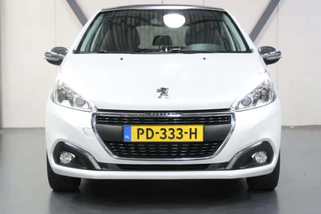 Peugeot 208 (2017) thumbnail 5