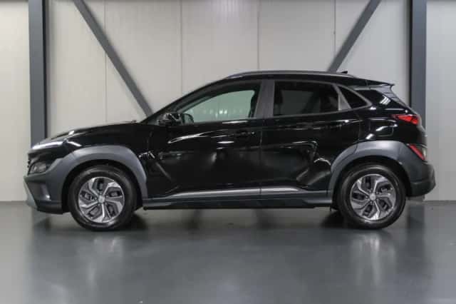 Hyundai Kona (2022) thumbnail 2