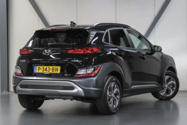 Hyundai Kona (2022) thumbnail 3