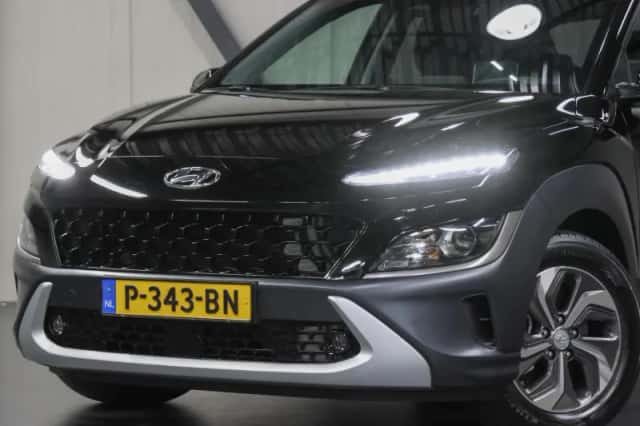 Hyundai Kona (2022) thumbnail 5