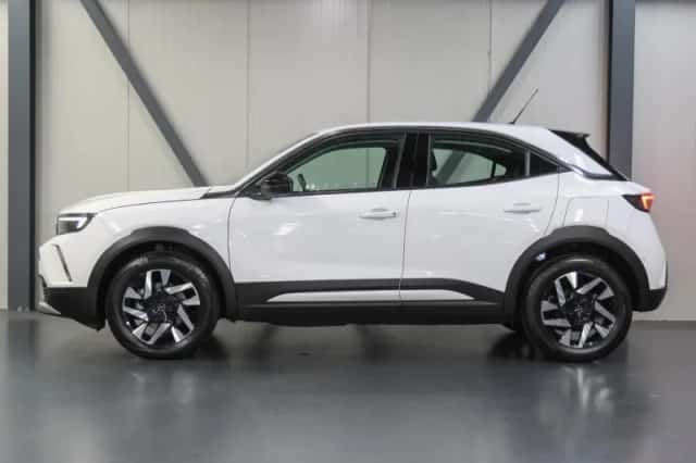 Opel Mokka-e (2022) thumbnail 2