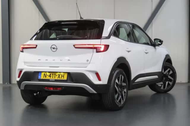Opel Mokka-e (2022) thumbnail 3