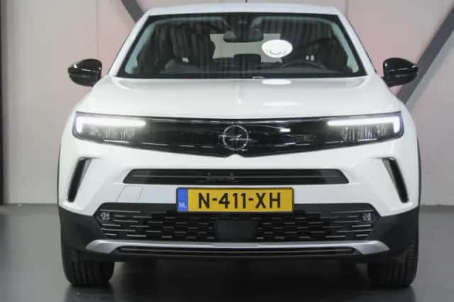 Opel Mokka-e (2022) thumbnail 4