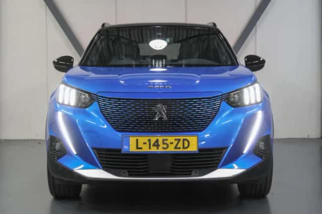 Peugeot e-2008 (2021) thumbnail 4