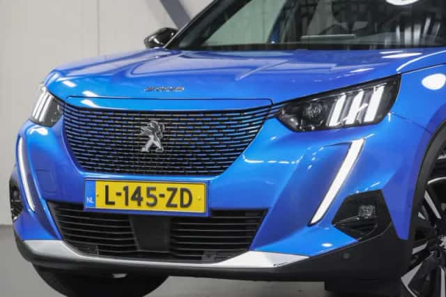 Peugeot e-2008 (2021) thumbnail 5