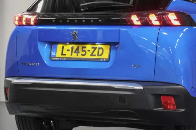 Peugeot e-2008 (2021) thumbnail 6