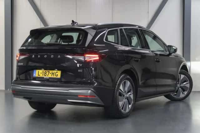 Škoda Enyaq (2021) thumbnail 3