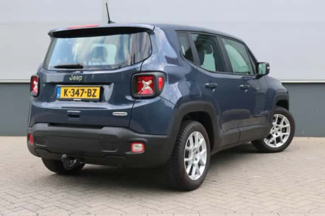 Jeep Renegade (2021) thumbnail 3