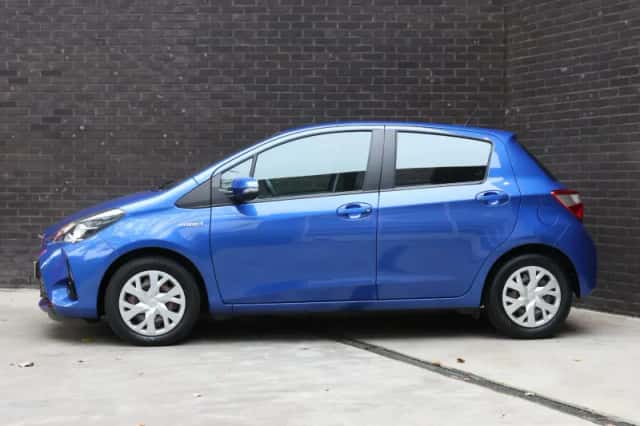 Toyota Yaris (2019) thumbnail 2