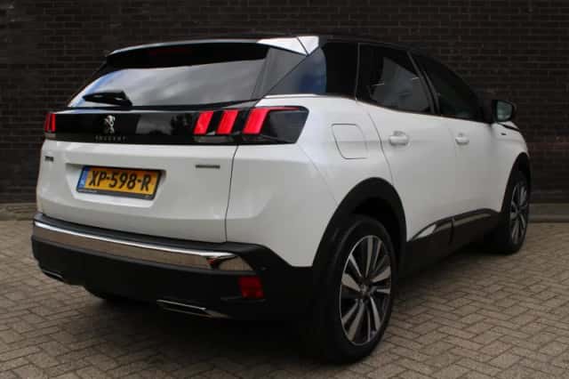 Peugeot 3008 (2019) thumbnail 6