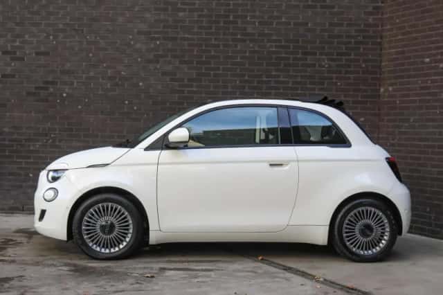Fiat 500e (2024) thumbnail 2