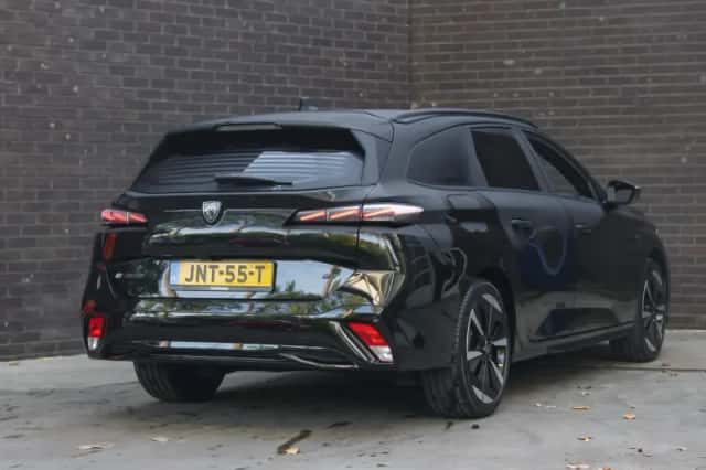 Peugeot e-308 (2025) thumbnail 3