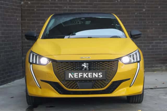 Peugeot e-208 (2021) thumbnail 5