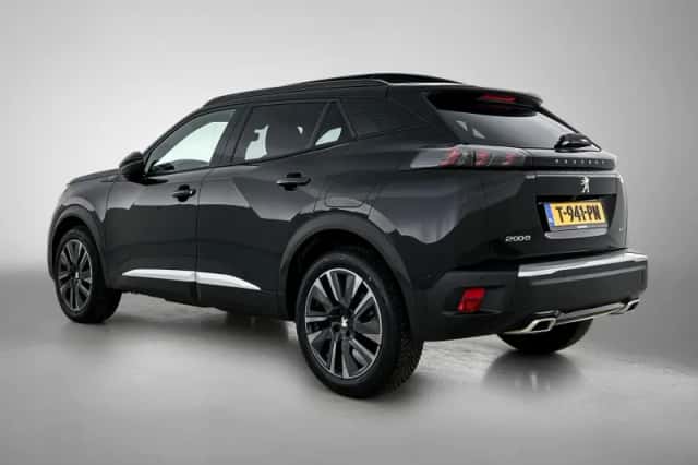 Peugeot 2008 (2023) thumbnail 6