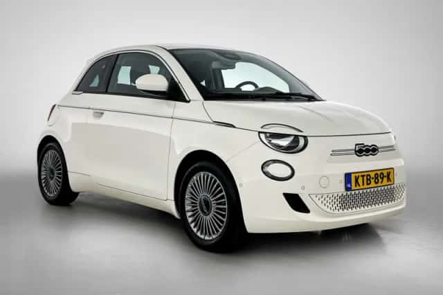 Fiat 500e (2023) thumbnail 2