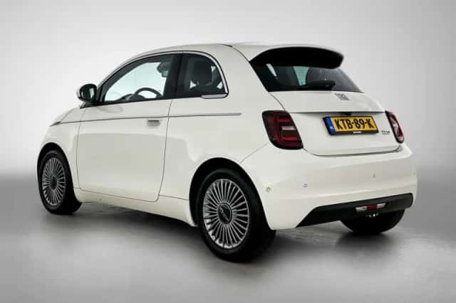Fiat 500e (2023) thumbnail 6