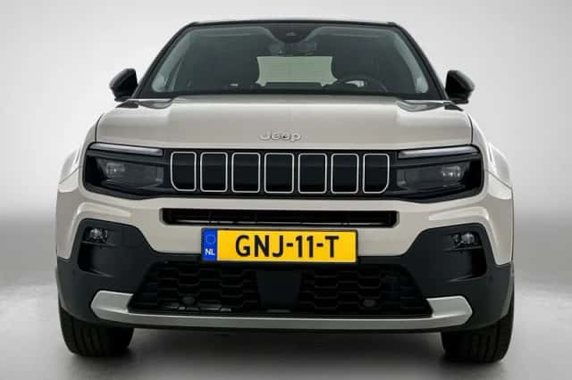 Jeep Avenger (2024) thumbnail 4