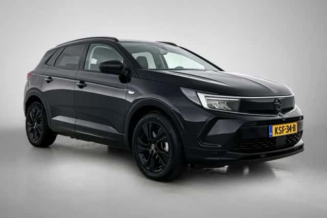 Opel Grandland (2023) thumbnail 2