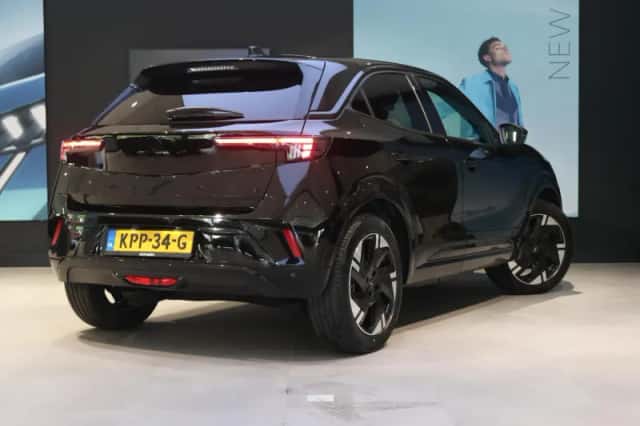 Opel Mokka-e (2025) thumbnail 3