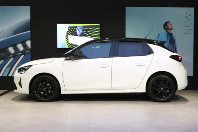 Opel Corsa (2022) thumbnail 2