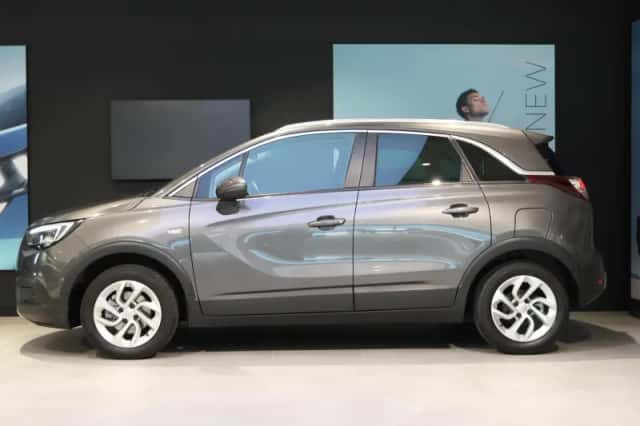 Opel Crossland X (2020) thumbnail 2