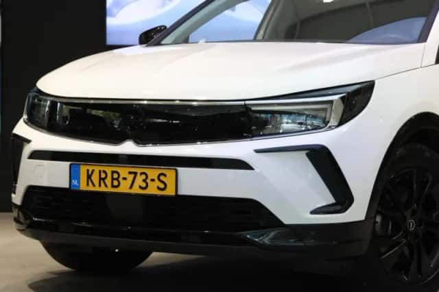 Opel Grandland (2023) thumbnail 6