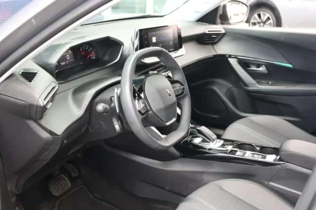 Peugeot 2008 (2022) thumbnail 6